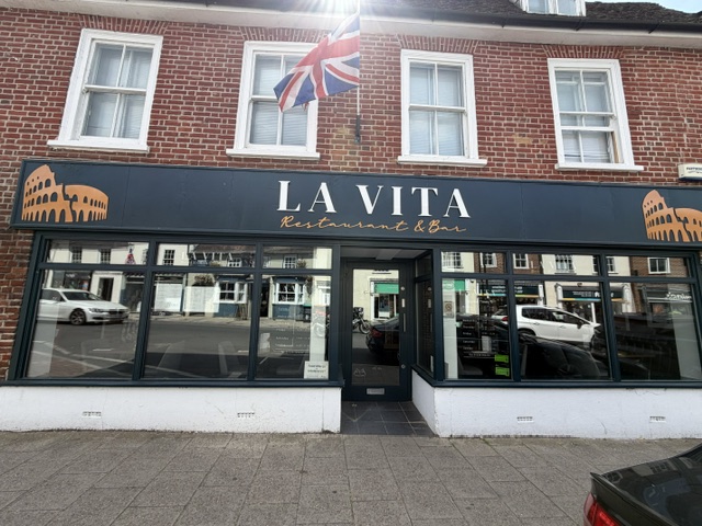 The front of La Vita Bar & Restaurant on 43 East Street, Blandford Forum